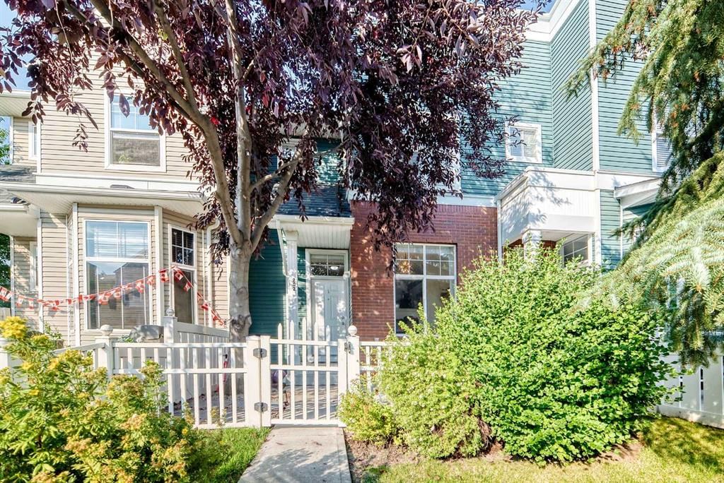 252 McKenzie Towne Link SE, Calgary — main listing photo