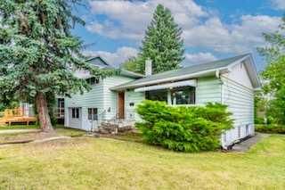 2628 Capitol Hill Crescent NW, Calgary — main listing photo