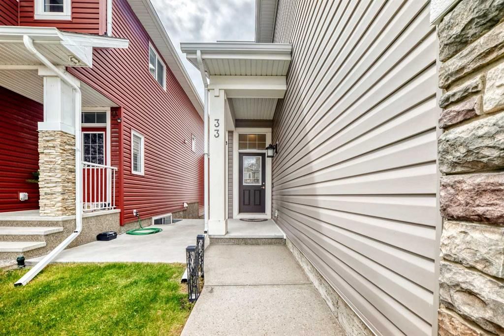33 Redstone Drive NE, Calgary — photo 2 of 50