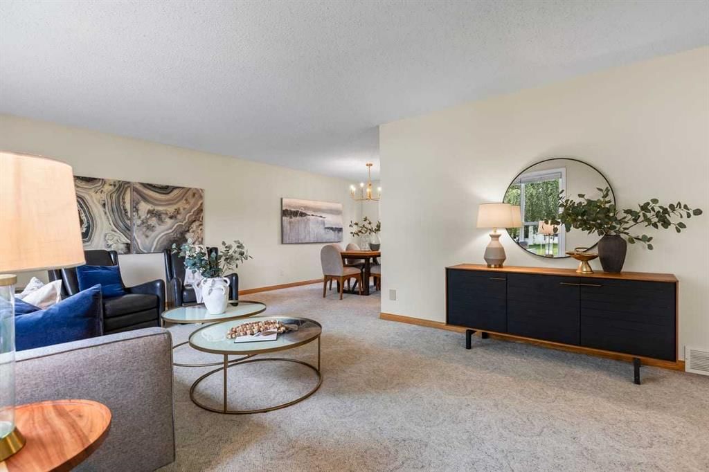 92 Canova Road SW, Calgary — photo 5 of 50