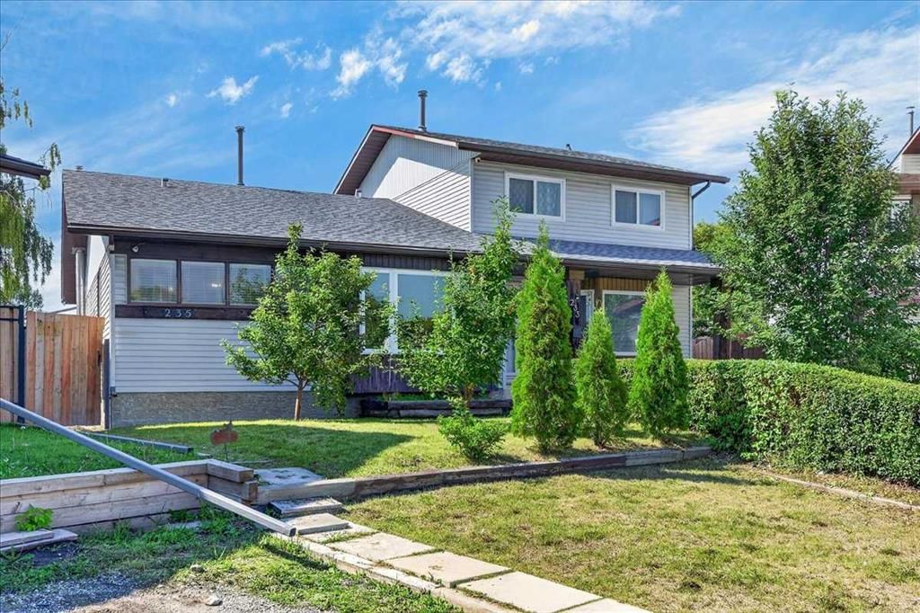 235 Abalone Place NE, Calgary — photo 2 of 32
