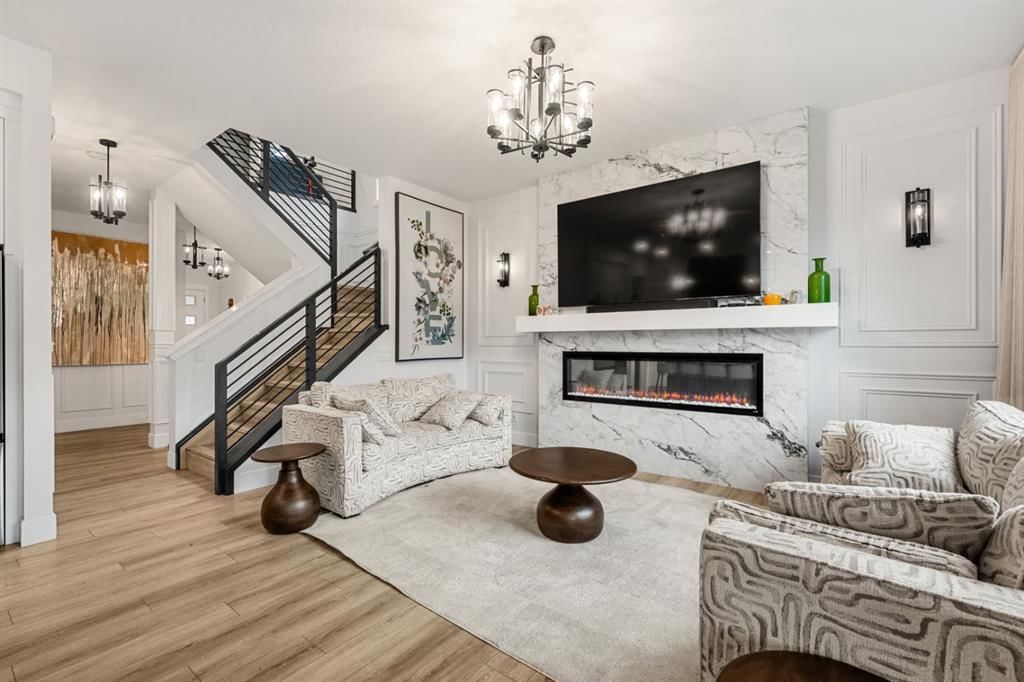 694 Creekmill Court SW, Airdrie — photo 5 of 46
