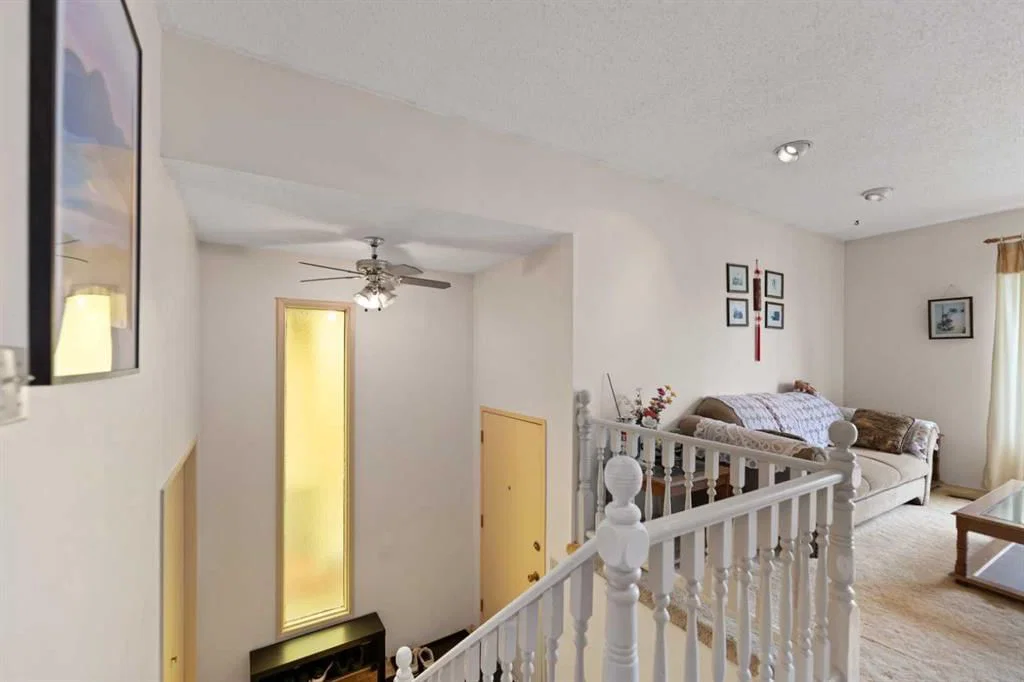 224 Berwick Way NW, Calgary — photo 4 of 34