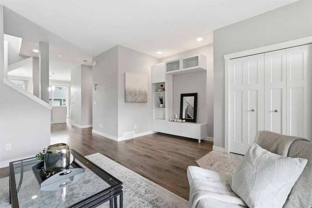 21 Howse Street NE, Calgary — photo 3 of 47