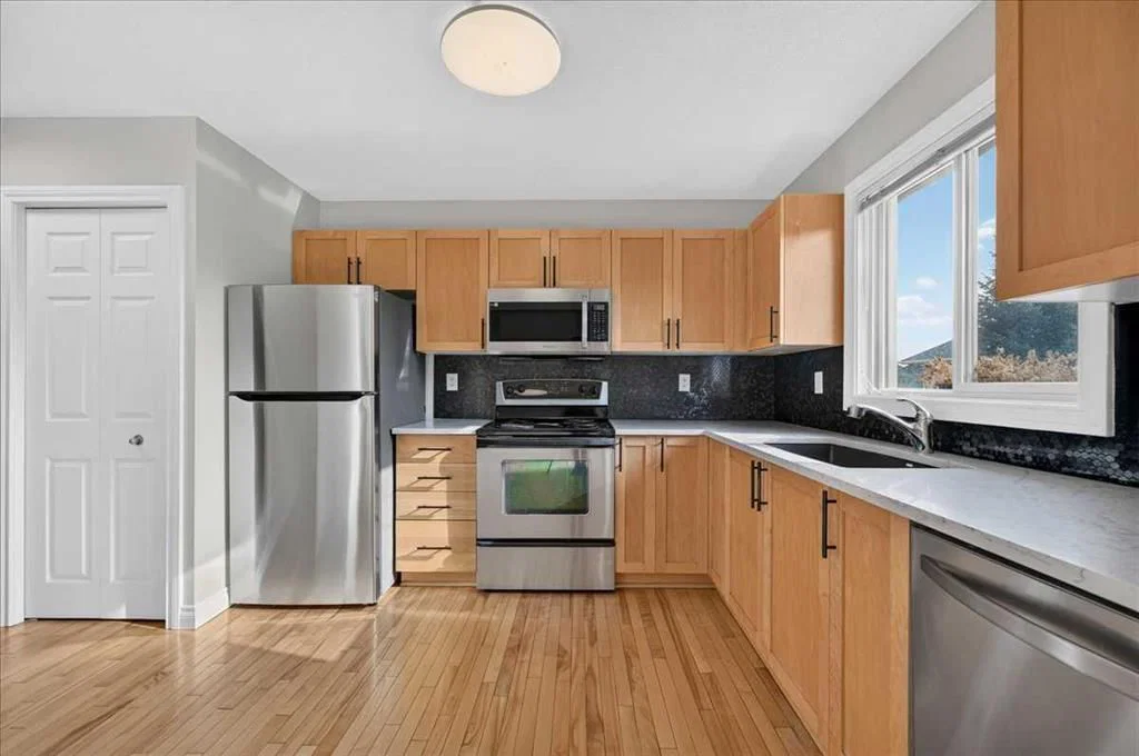 86 Cedarwood Lane SW, Calgary — photo 3 of 24
