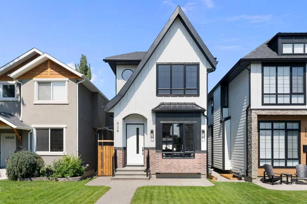528 52 Avenue SW, Calgary — main listing photo