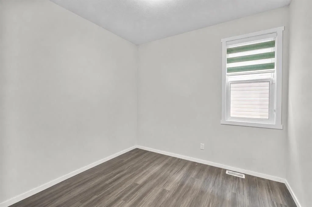 243 Savanna Lane NE, Calgary — photo 5 of 50