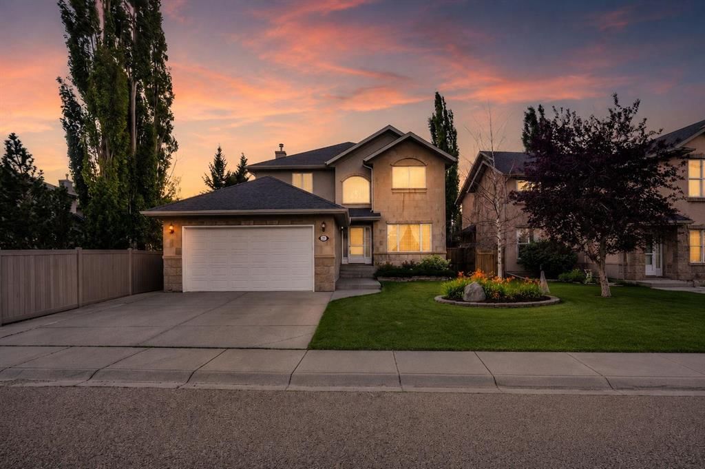 43 Strathlea Place SW, Calgary — photo 2 of 50