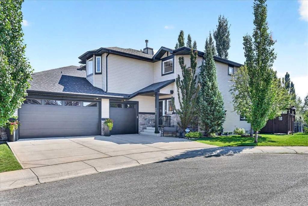122 Royal Birkdale Crescent NW, Calgary — photo 2 of 50