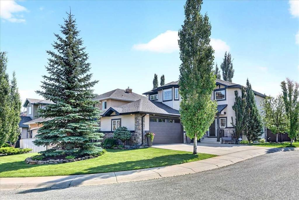 122 Royal Birkdale Crescent NW, Calgary — photo 3 of 50