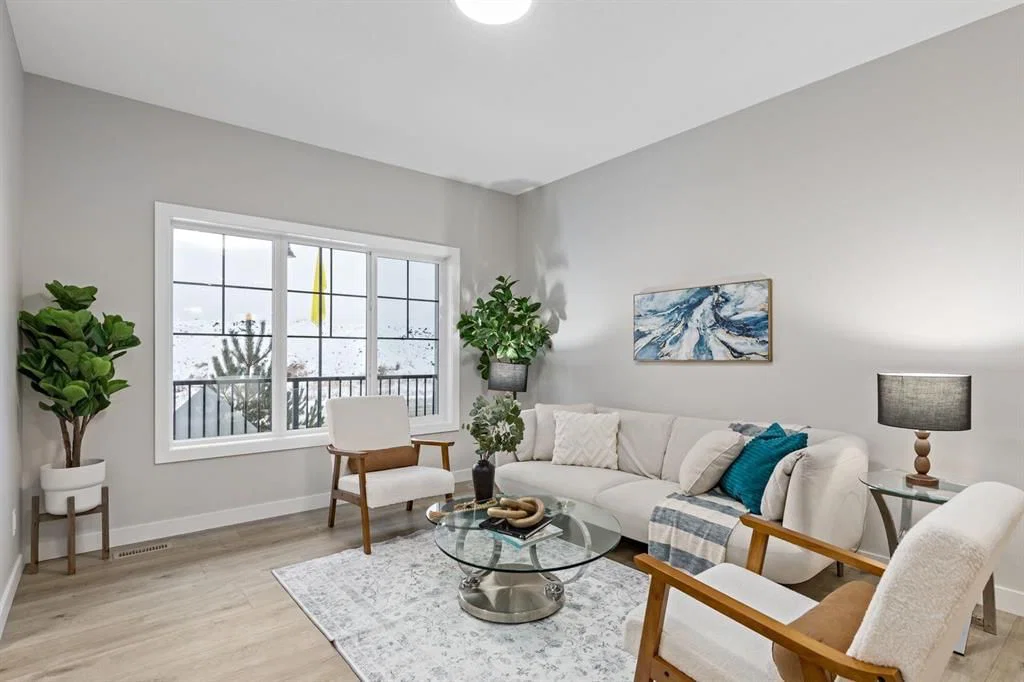943 Legacy Circle SE, Calgary — photo 4 of 21