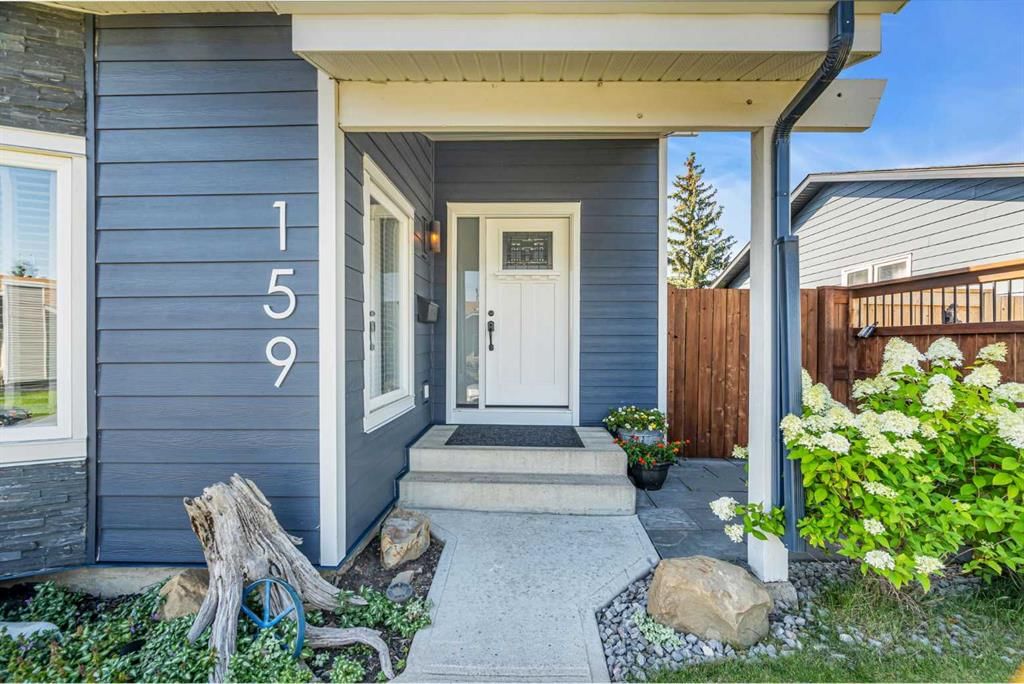 159 Bernard Way NW, Calgary — photo 2 of 48