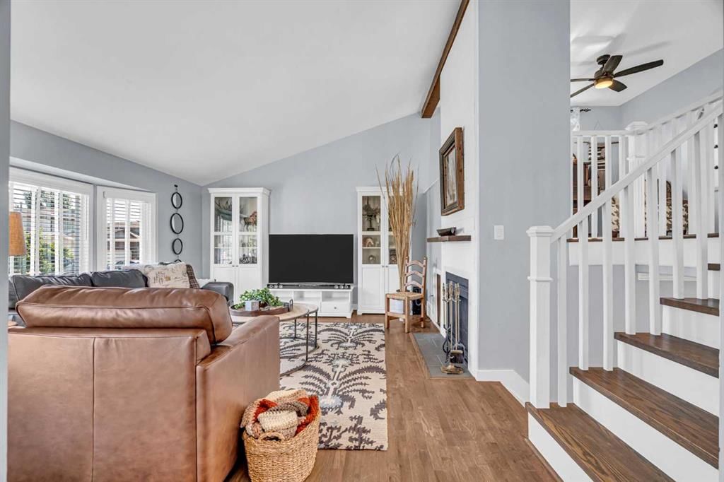 159 Bernard Way NW, Calgary — photo 4 of 48