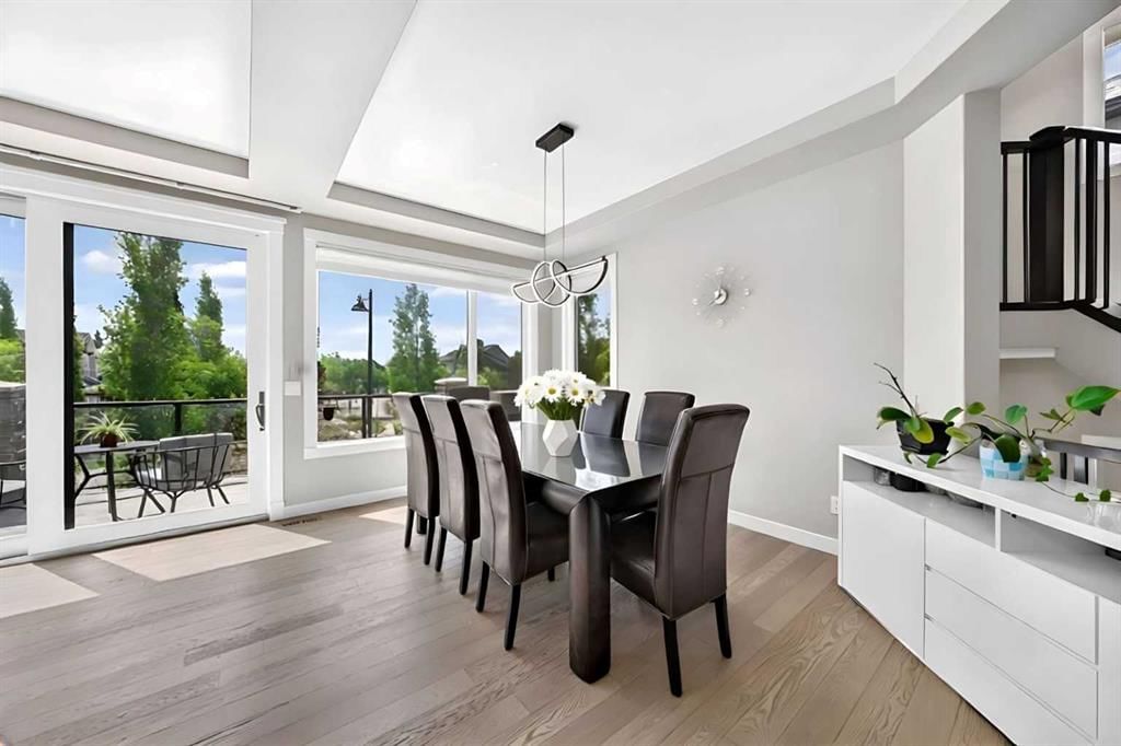 33 Aspen Summit Circle SW, Calgary — photo 5 of 39