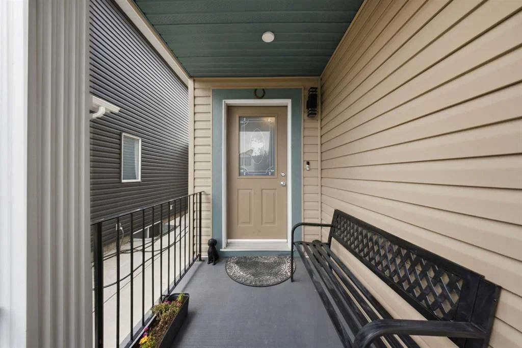 19 MARTHA'S MEADOW Close NE, Calgary — photo 3 of 48