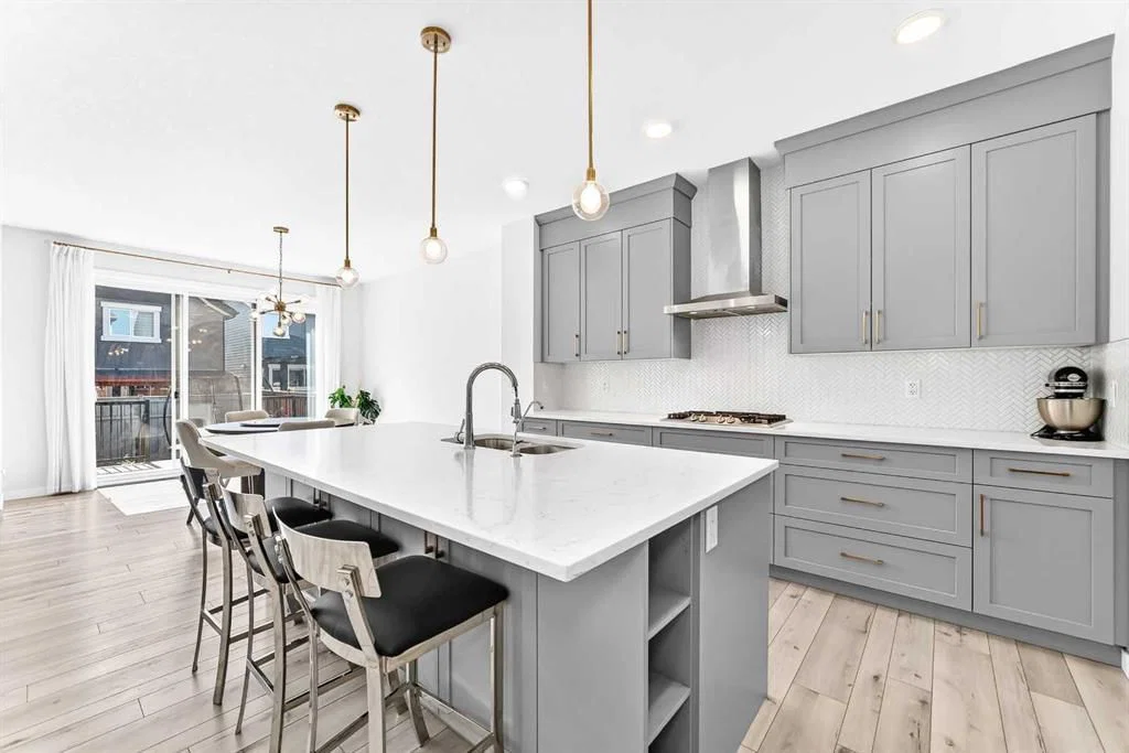 105 Magnolia Manor SE, Calgary — photo 3 of 50