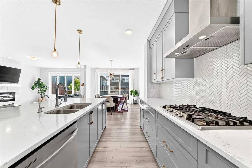 105 Magnolia Manor SE, Calgary — photo 4 of 50