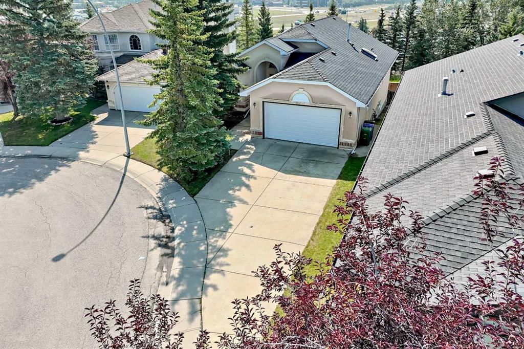 2917 Signal Hill Heights SW, Calgary — photo 2 of 32