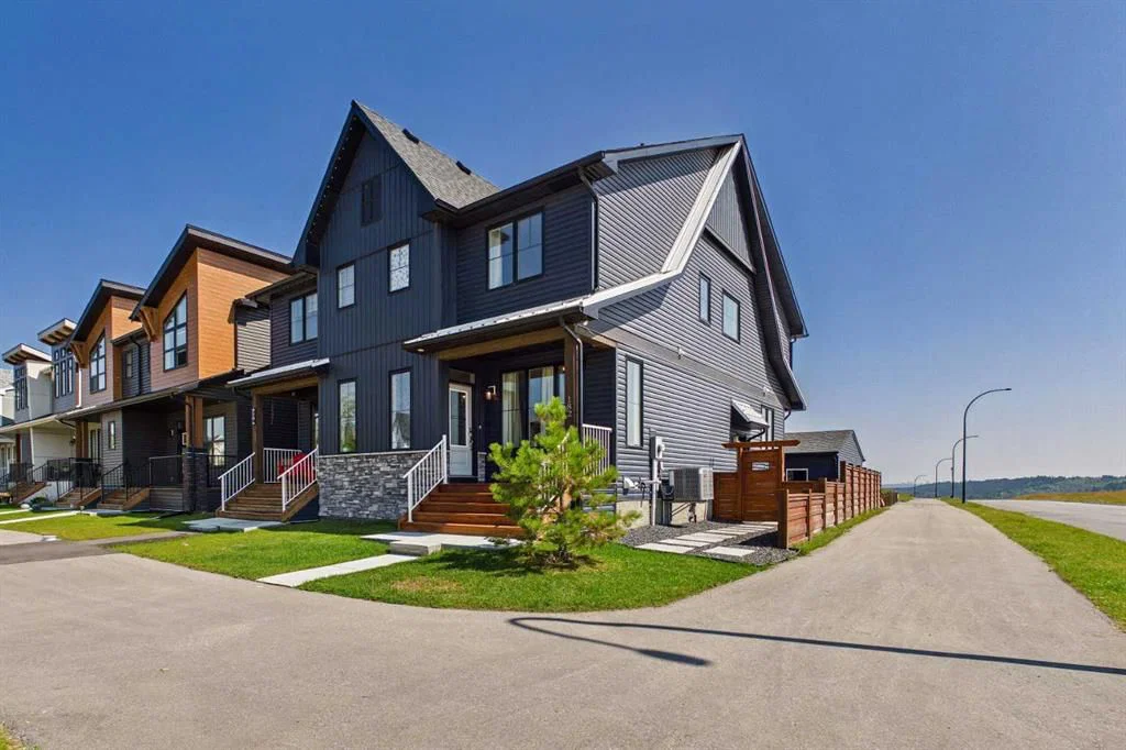 182 Rowley Gate NW, Calgary — photo 2 of 50