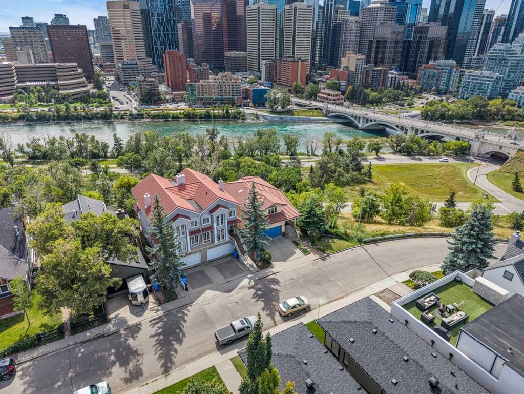 207 2 Avenue NE, Calgary — photo 2 of 50