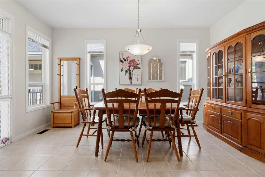 14 Evercreek Bluffs Place SW, Calgary — photo 3 of 22
