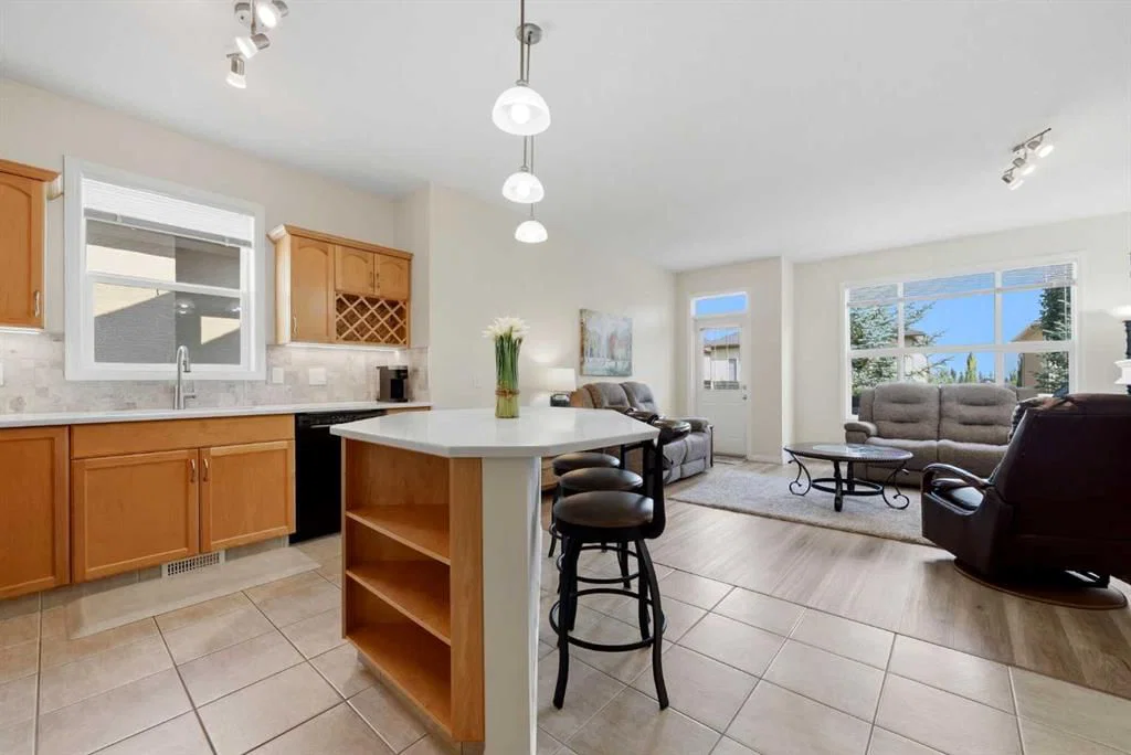 14 Evercreek Bluffs Place SW, Calgary — photo 4 of 22