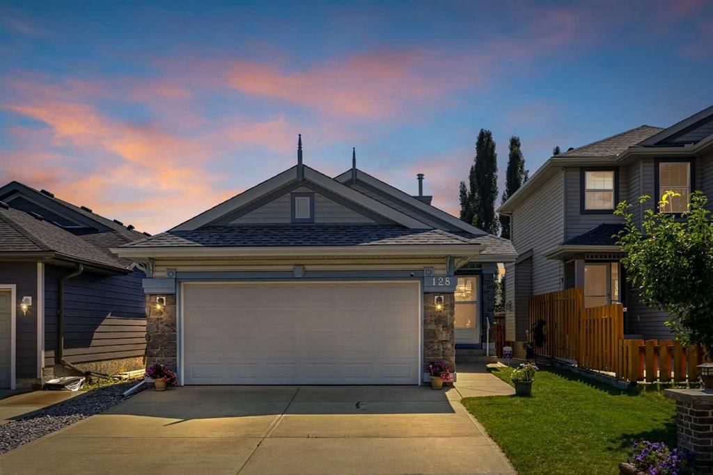 128 Covehaven Gardens NE, Calgary — main listing photo