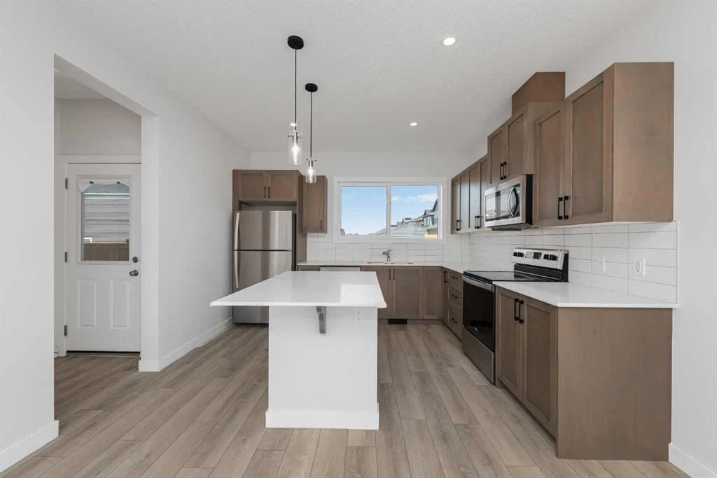 206 Legacy Glen Court SE, Calgary — photo 4 of 37