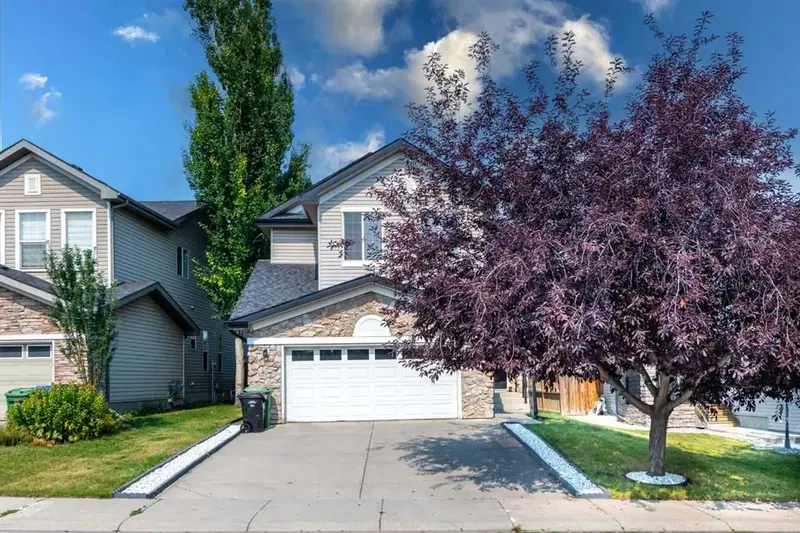 135 Kincora Drive NW, Calgary — main listing photo