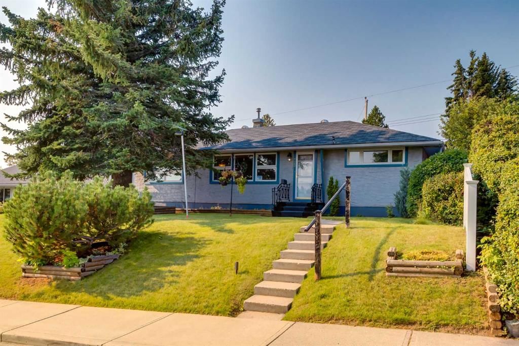 723 Trafford Drive NW, Calgary — main listing photo