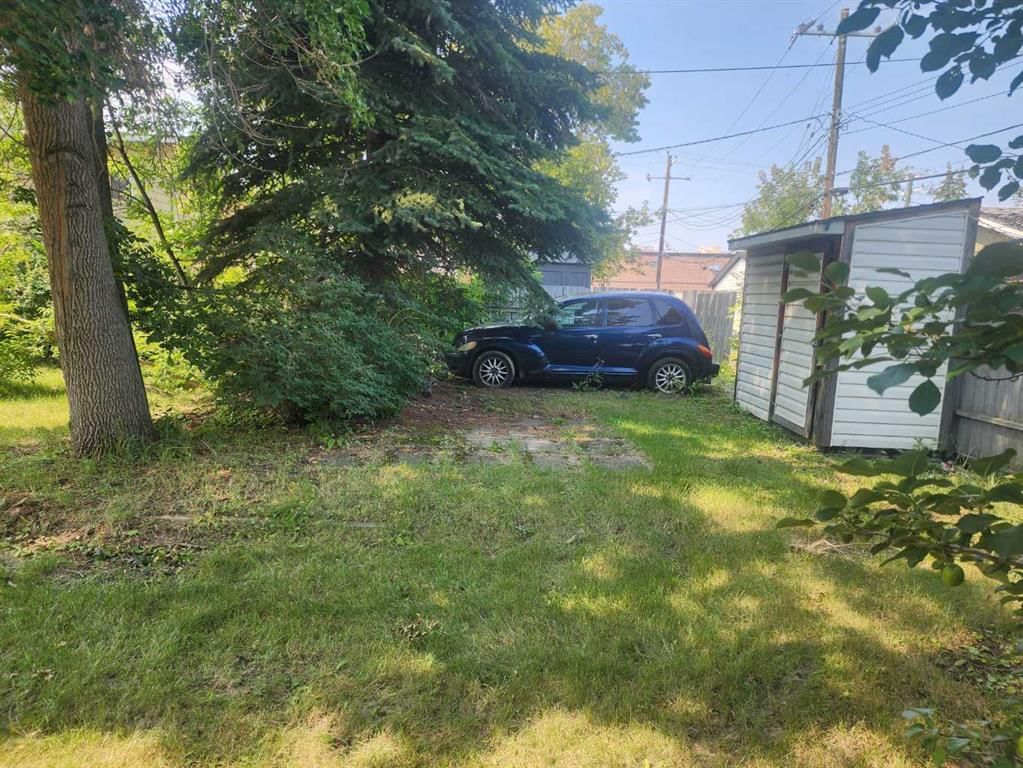2408 23 Avenue SW, Calgary — photo 4 of 9