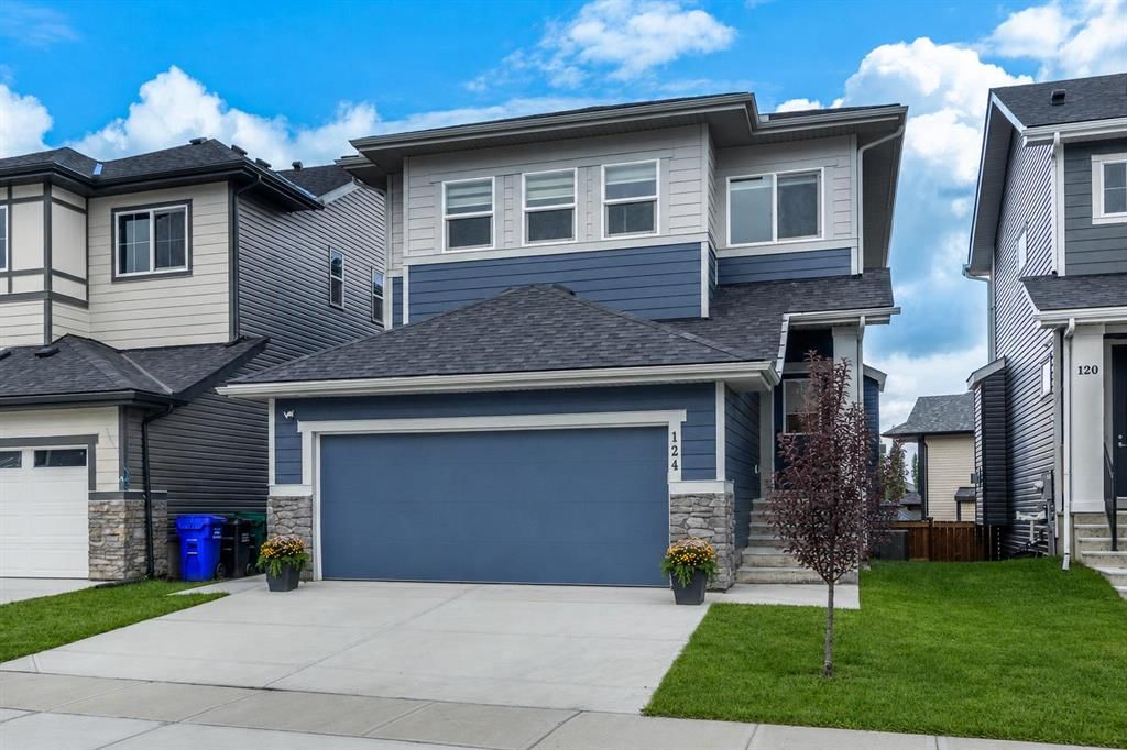 124 Heritage Boulevard, Cochrane — photo 2 of 38