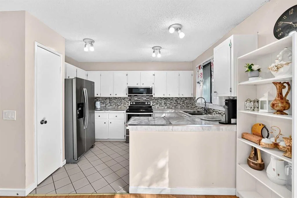 617 Whitewood Road NE, Calgary — photo 5 of 40