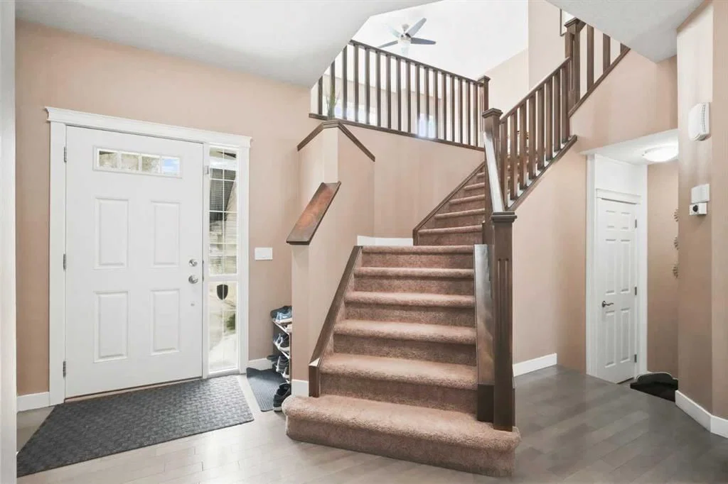 509 New Brighton Drive SE, Calgary — photo 3 of 41