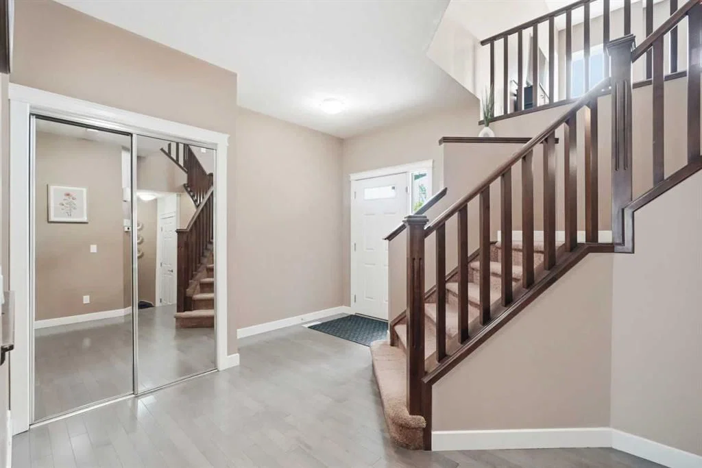 509 New Brighton Drive SE, Calgary — photo 4 of 41