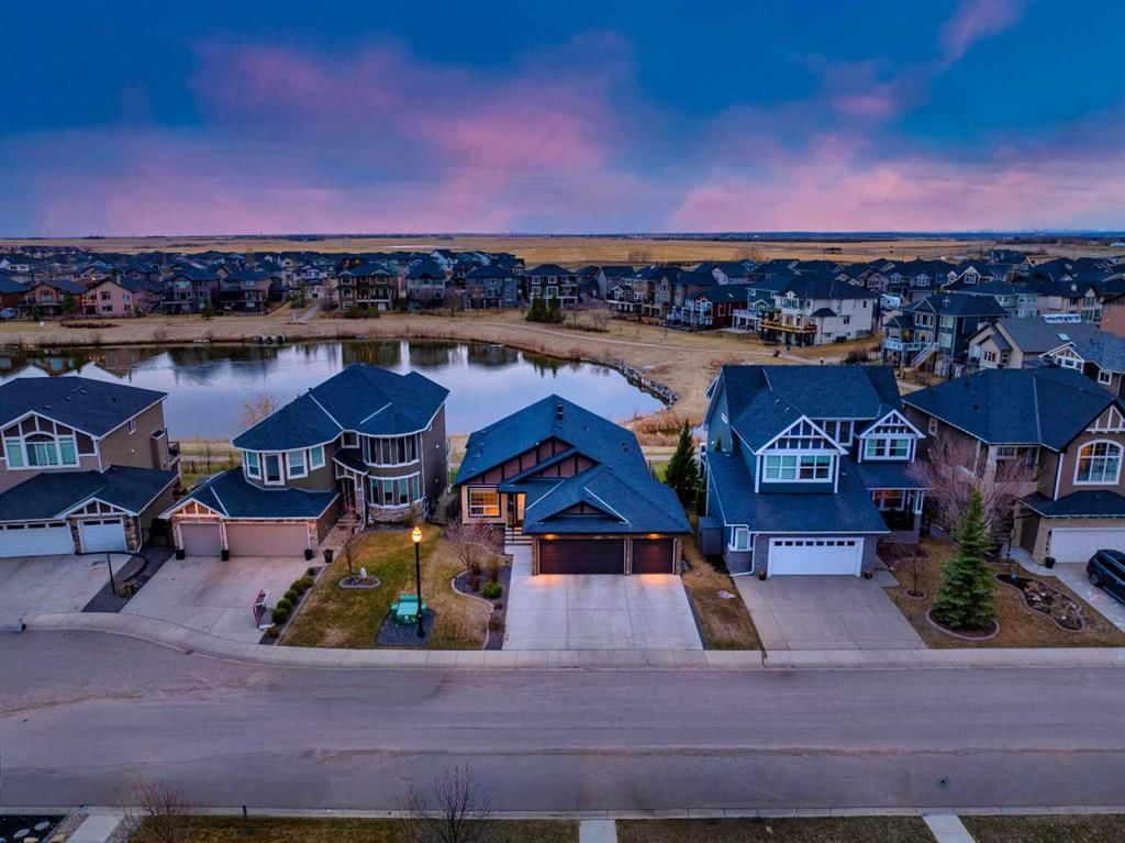 136 Rainbow Falls Glen, Chestermere — photo 2 of 37