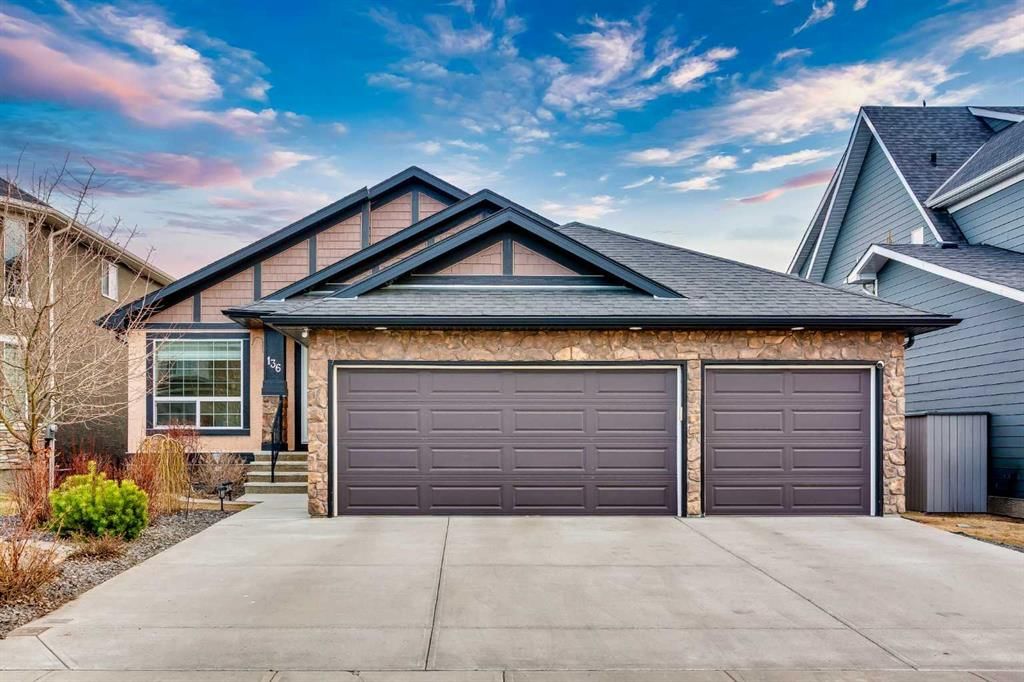 136 Rainbow Falls Glen, Chestermere — photo 4 of 37