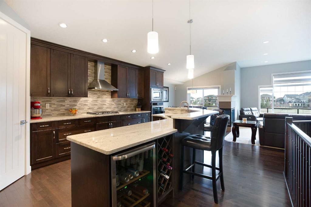 136 Rainbow Falls Glen, Chestermere — photo 5 of 37