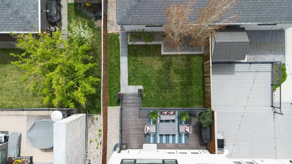 1141 Renfrew Drive NE, Calgary — photo 3 of 48