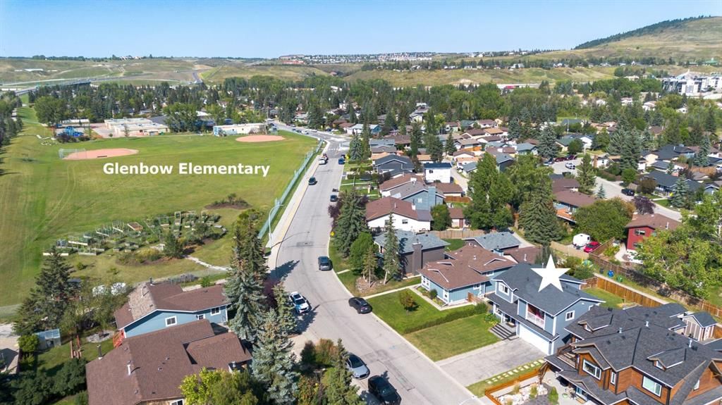 123 Glenhill Drive, Cochrane — photo 4 of 48