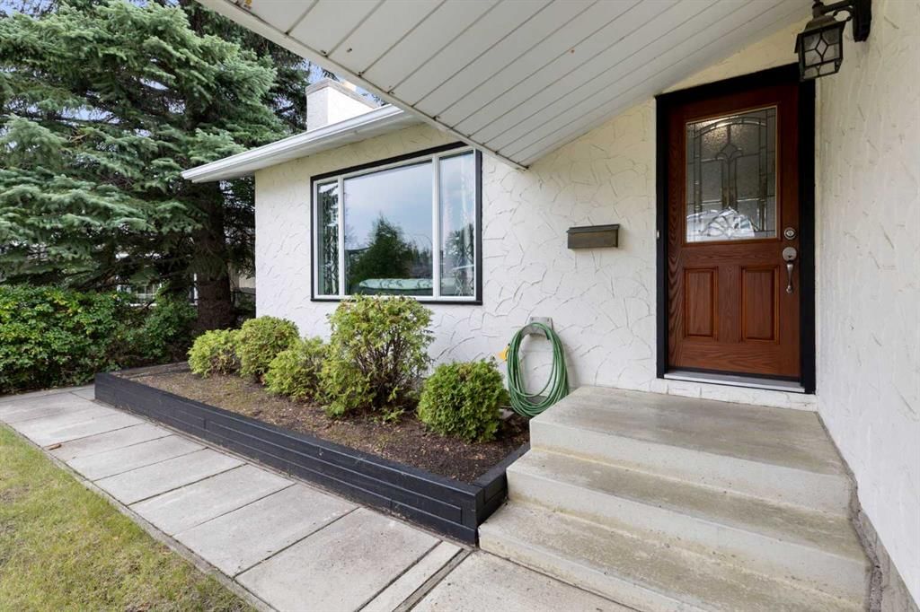 8419 Silver Springs Road NW, Calgary — photo 3 of 47
