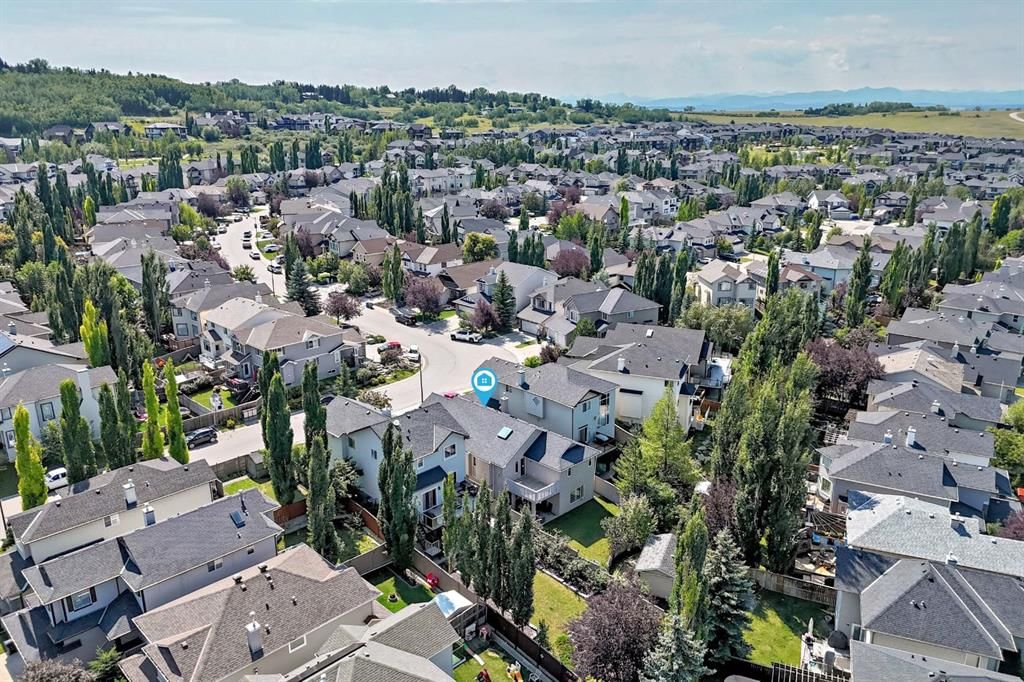 13 Cresthaven Way SW, Calgary — main listing photo