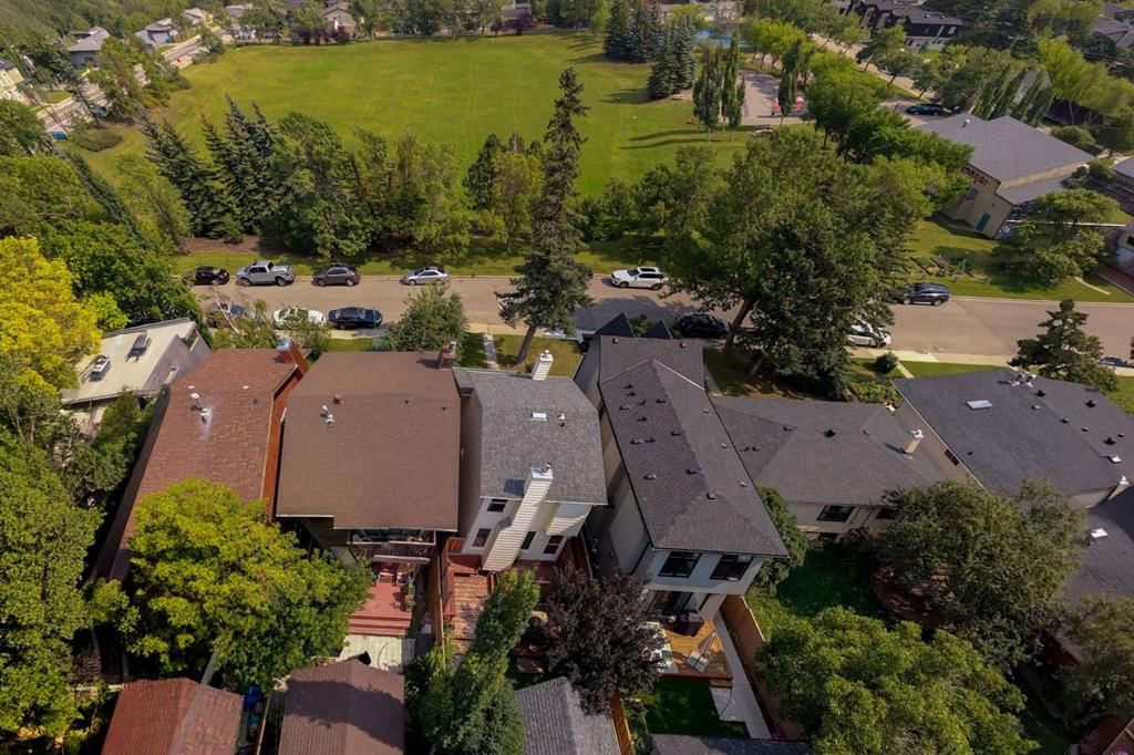 2819 28 Street SW, Calgary — photo 4 of 42