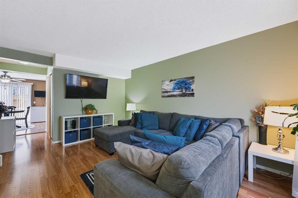 108 Falshire Terrace NE, Calgary — photo 5 of 34