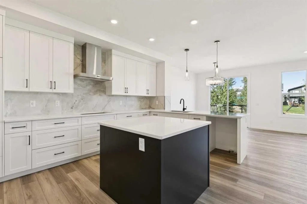 118 Creekstone Place SW, Calgary — photo 4 of 50