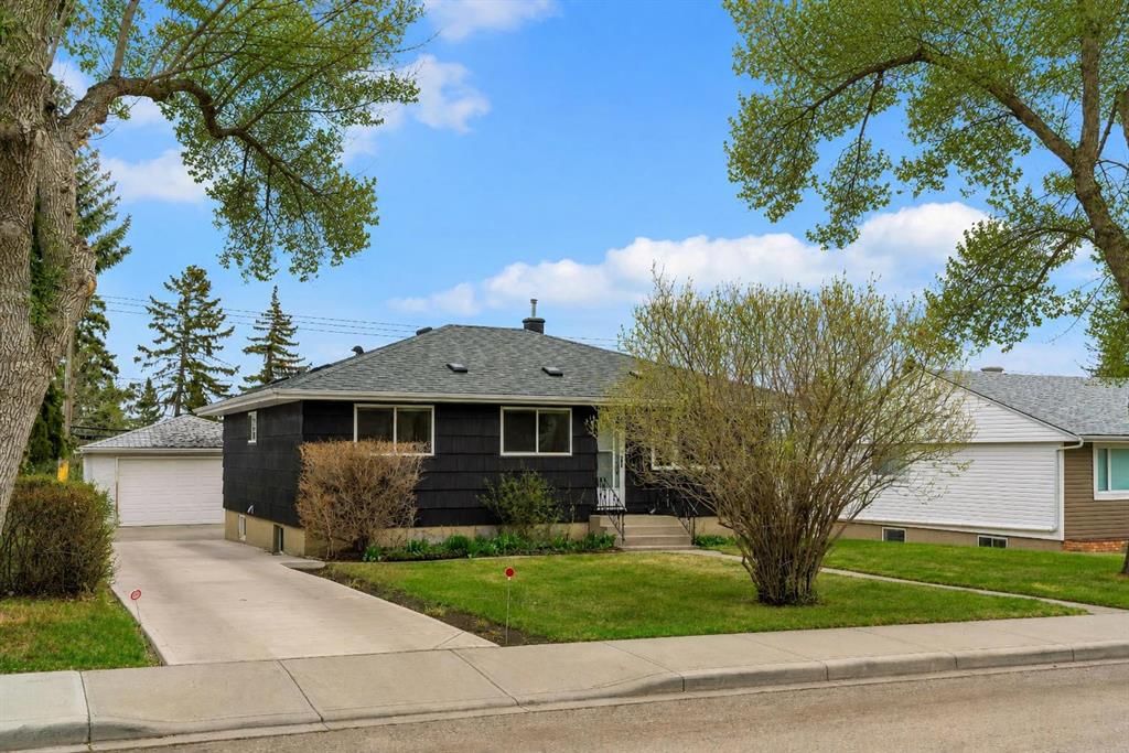 254 Hendon Drive NW, Calgary — photo 3 of 38