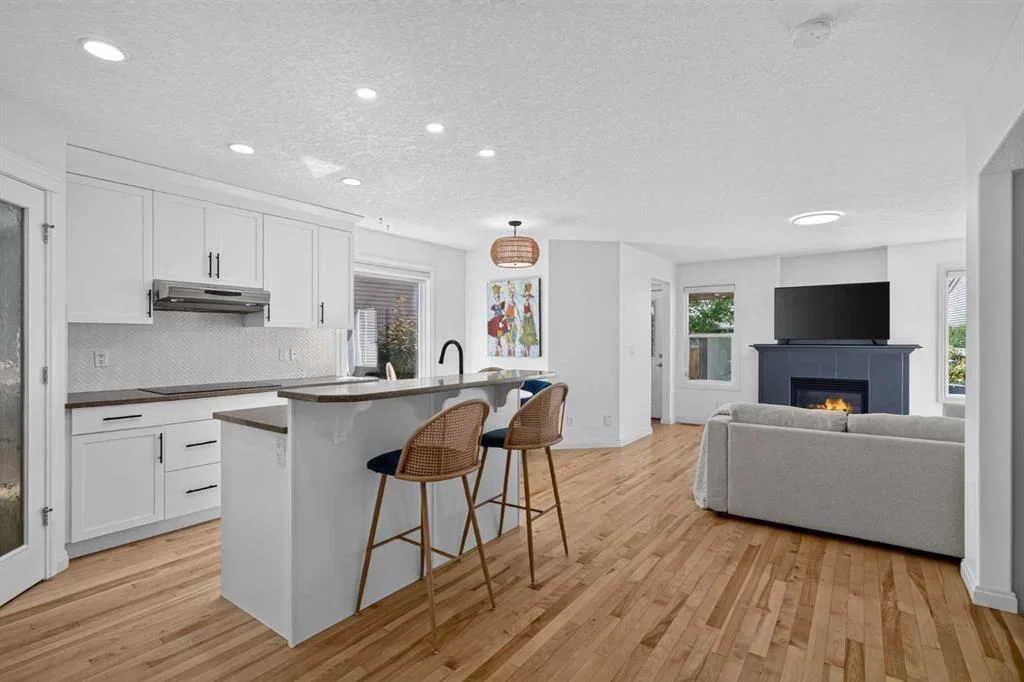 79 Autumn Green SE, Calgary — photo 2 of 50