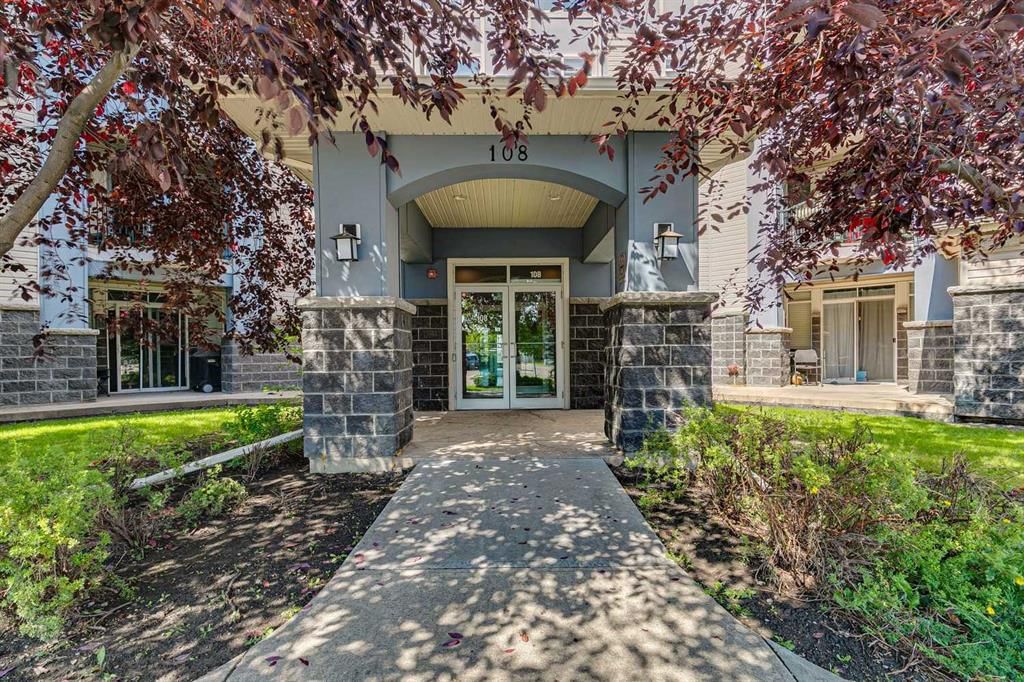 210, 108 Country Village Circle NE, Calgary — photo 3 of 25