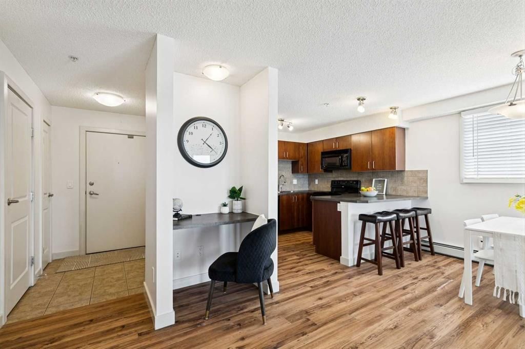 210, 108 Country Village Circle NE, Calgary — photo 5 of 25
