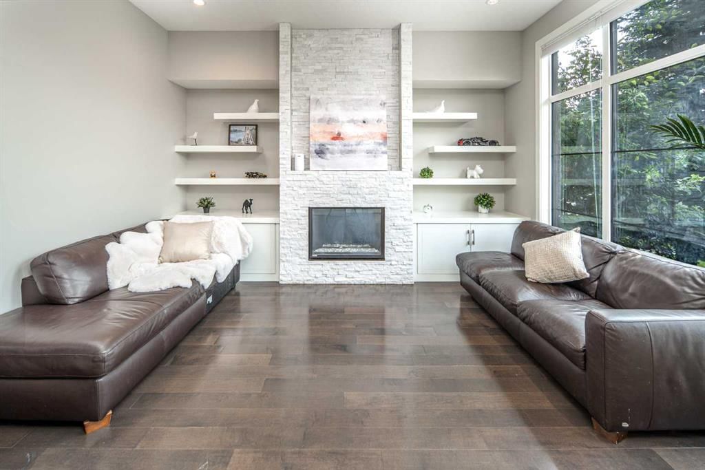 464 29 Avenue NW, Calgary — photo 3 of 50